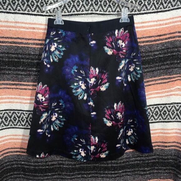 ELLEN TRACY CIRCLE MULTI COLOR FLORAL SKIRT SZ 8 ART TO WEAR - Picture 5 of 11